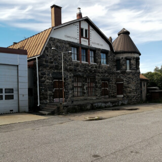 Rakennus on meijeritoiminnan loputtua ollut myös tyhjillään ja siellä on varastoitu ja remontoitu myös autoja vuosien varrella.