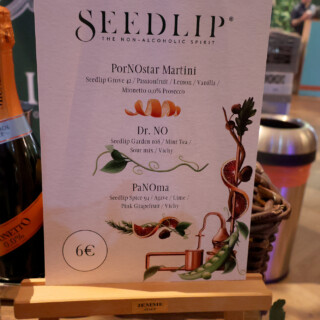 Seedlipin alkoholiton drinkkimenu. En ottanut tästä mitään, koska kieltosana NO esiityi jokaisen drinkin nimessä