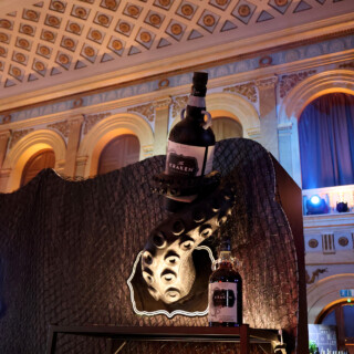 Krakenin ständi oli katseenvangitsija.