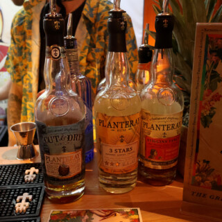 Planterayn pullovalikoimaa